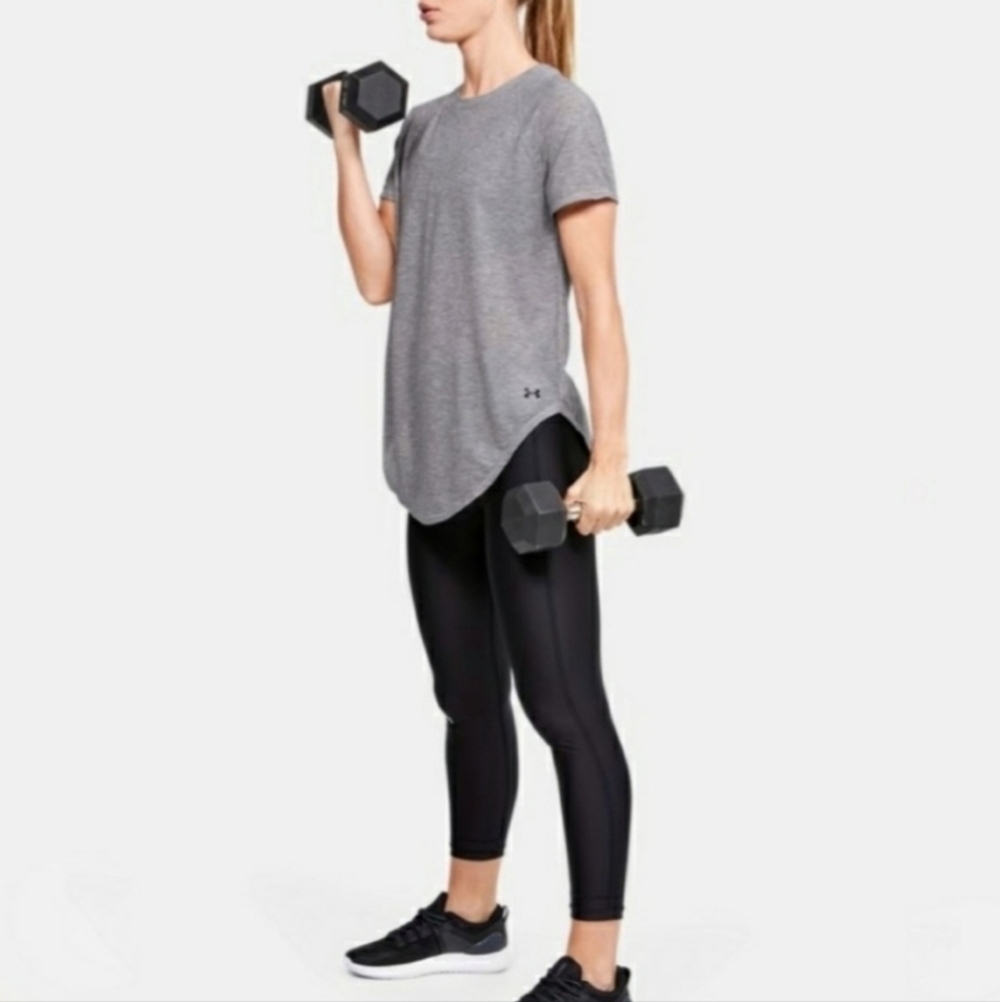 Under Armour Women's UA Breathe Short Sleeve.
